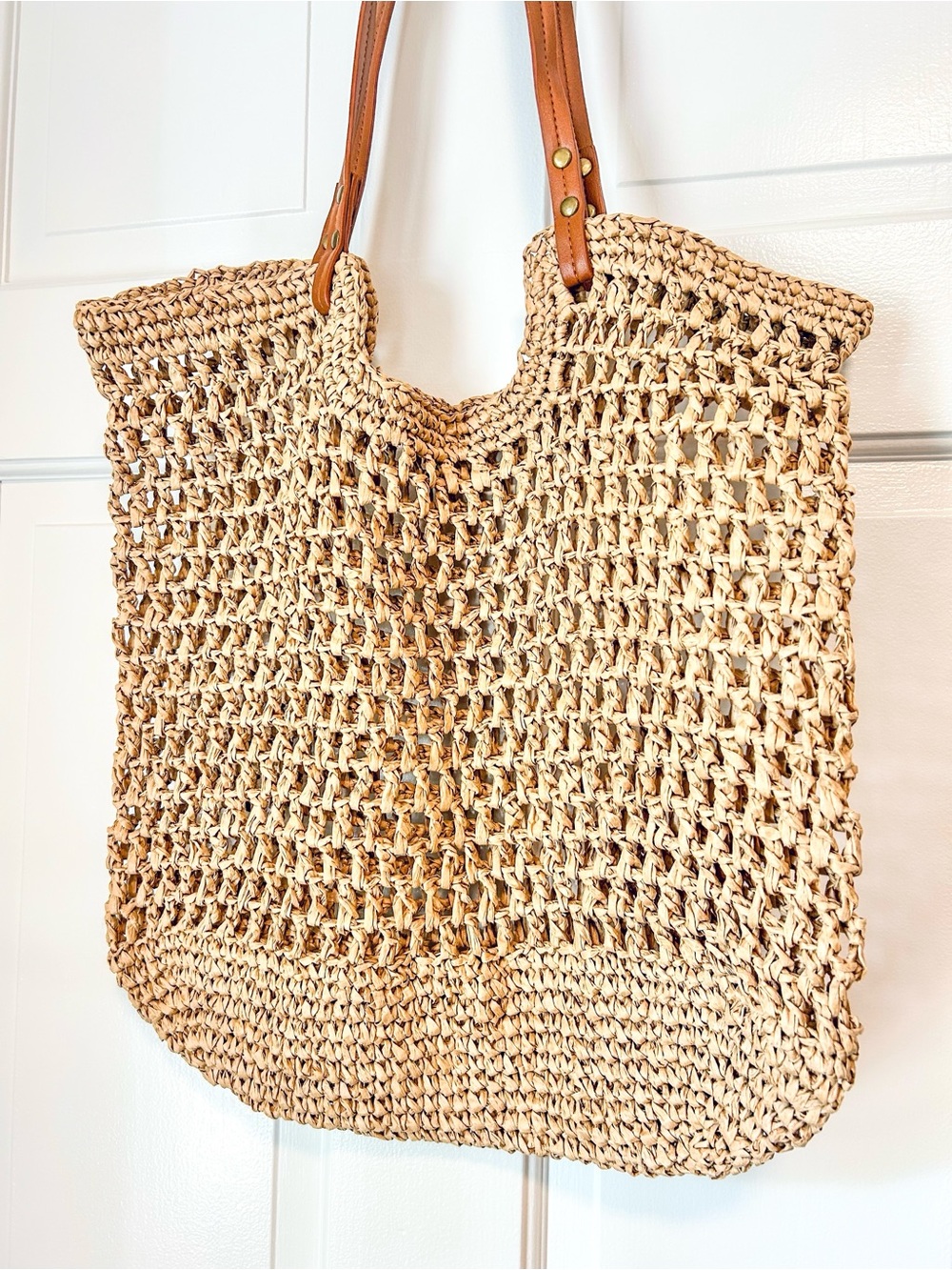 NWOT Viral Straw Market Bag with Natural Tan Faux Leather Straps - Camel - Picture 4 of 5